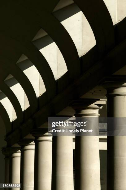 columns, covent garden. - lpiowned stock pictures, royalty-free photos & images