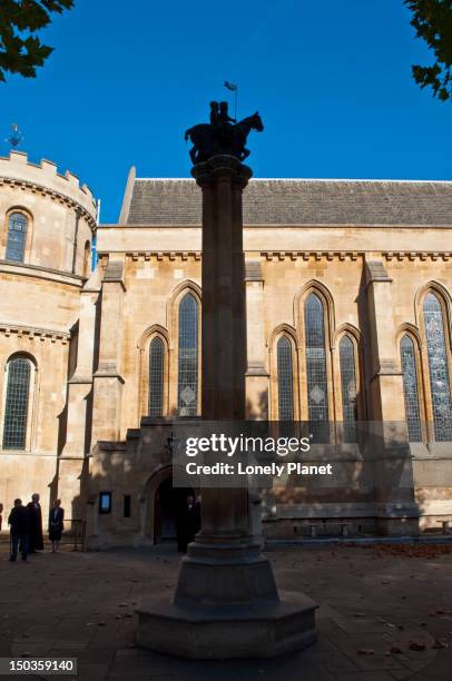 knights templar monument, temple church, inner temple, west end. - lpiowned stock pictures, royalty-free photos & images