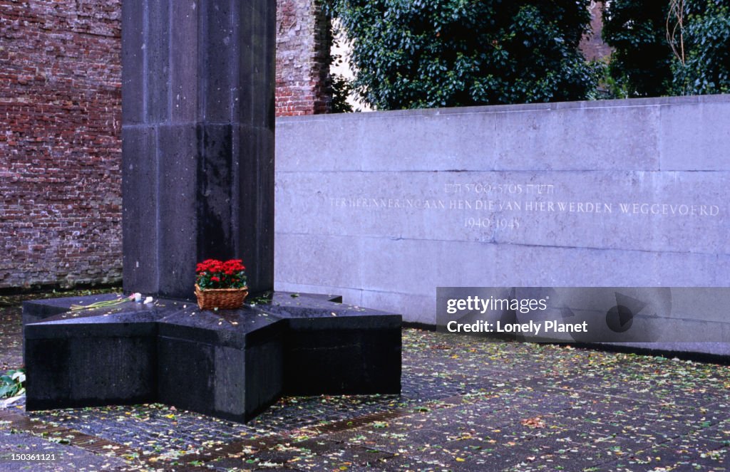 Monument to holocaust victims in courtyard of Hollandsche Schouwburg museum.