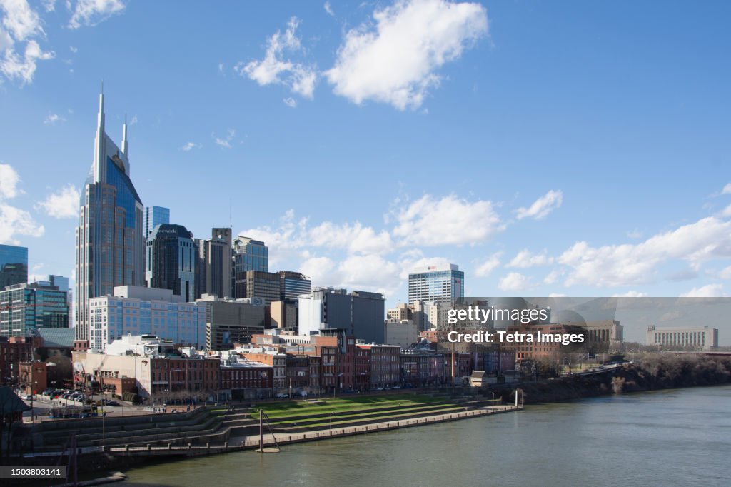 USA, Tennessee, Nashville, Downtown buildings and Cumberland River