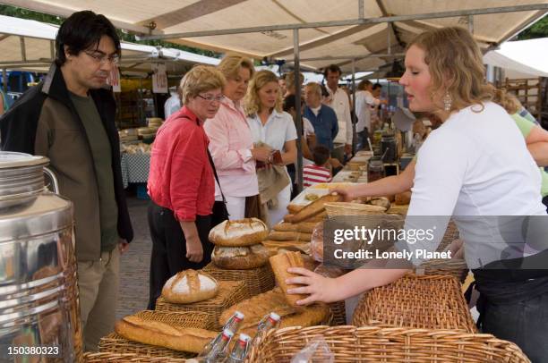 bread stall at noodemarkt. - amsterdam market stock pictures, royalty-free photos & images