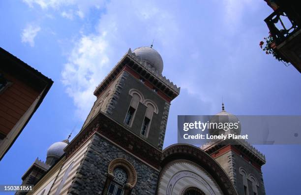 synagogue (templo israelitico), piazzetta primo levi. - primo levi ストックフォトと画像