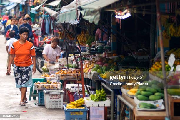 morning market fruit stall. - lonely planet collection foto e immagini stock