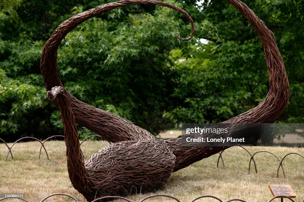 Devil's Claw sculpture, Kew Gardens.