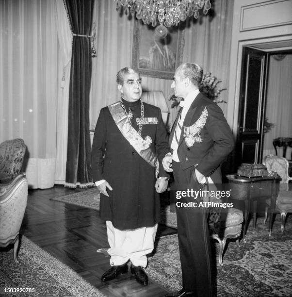 Muhammad R Sha 2,044 Mohammad Reza Shah Of Iran Photos & High Res Pictures - Getty Images