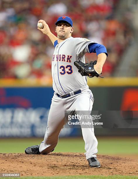 Matt Harvey of the New York Mets throws a pitch during the game against the Cincinnati Reds at Great American Ball Park on August 16, 2012 in...