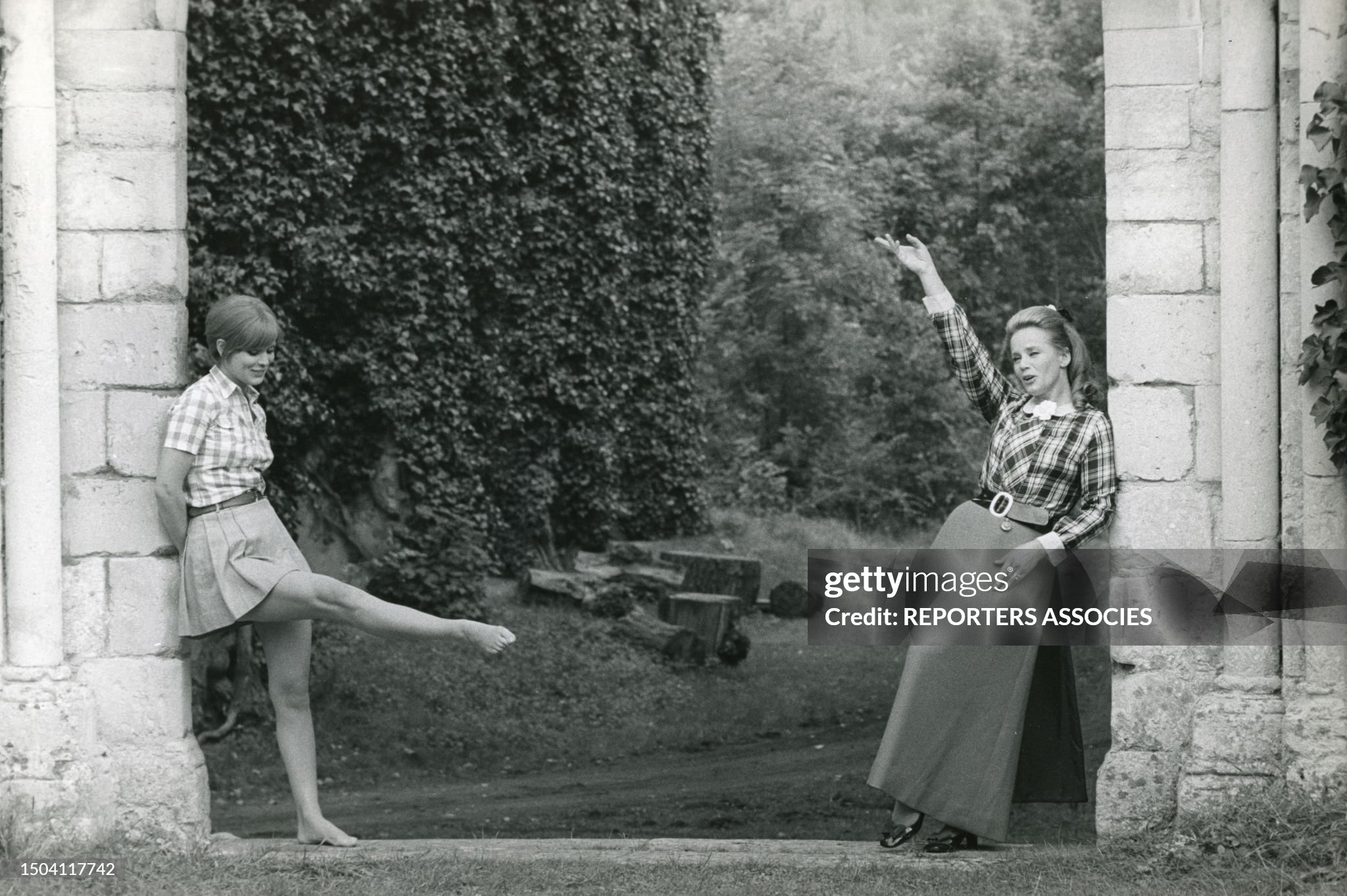 https://media.gettyimages.com/id/1504117742/photo/marthe-keller-et-maria-schell.jpg?s=2048x2048&w=gi&k=20&c=YxHkKl5yBYyKImRx0HGuMdUb_be2Xb3bky_dlfWRw9M=