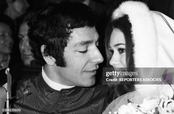 Mariage de Corinne Cléry et Hubert Wayaffe à Paris en mars 1968