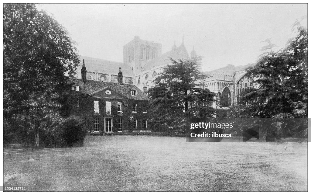 Antikes Bild aus britischer Zeitschrift: Bishop Sumner's Residence, Winchester Cathedral im Hintergrund