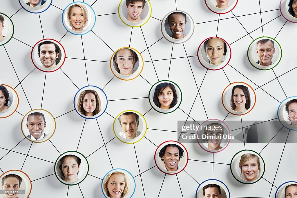 Faces on discs randomly connected by arrows