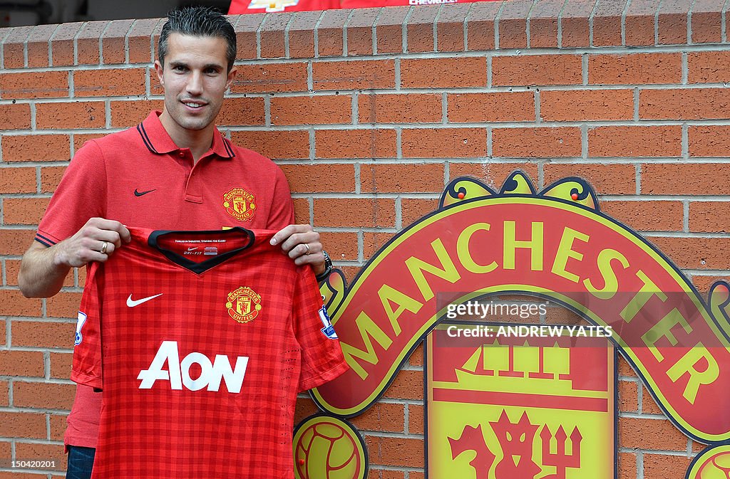 FBL-ENG-PR-MAN UTD-VAN PERSIE