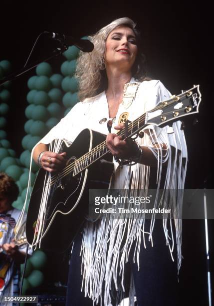 Emmylou Harris performs during Countryfest at Shoreline Amphitheatre on June 21, 1992 in Mountain View, California.