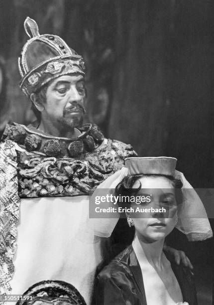 American baritone Jess Walters as Isacio, and American soprano Sylvia Stahlman as Pulcheria, during a dress rehearsal of Handel's opera 'Riccardo...