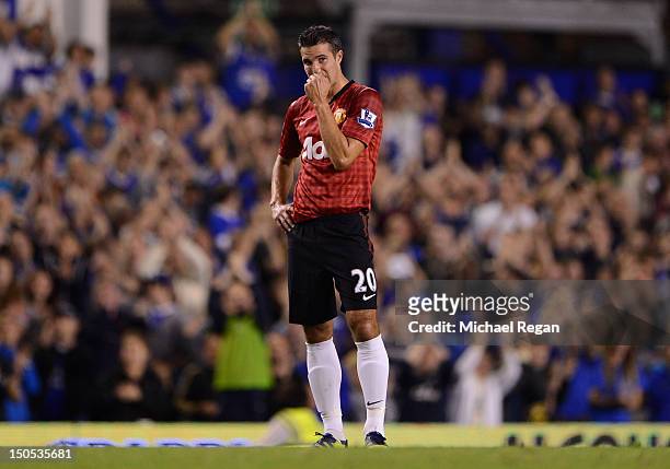 Robin van Persie of Manchester United reacts during the Barclays Premier League match between Everton and Manchester United at Goodison Park on...