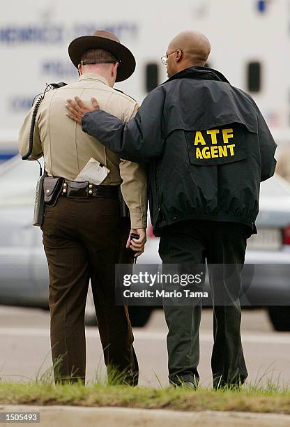 Atf Investigators 1,149 Atf Agent Stock Photos, High-Res Pictures, and Images - Getty Images