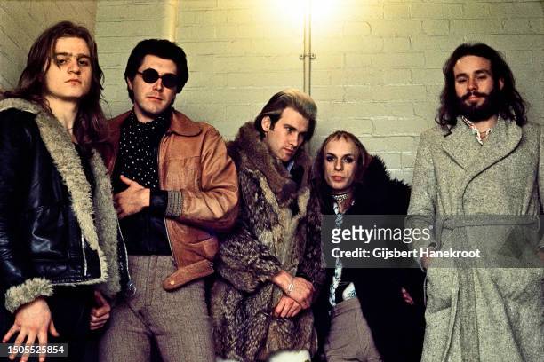 Roxy Music, group portrait in London in 1972. L-R Paul Thompson, Bryan Ferry, Andy Mackay, Brian Eno and Phil Manzanera.