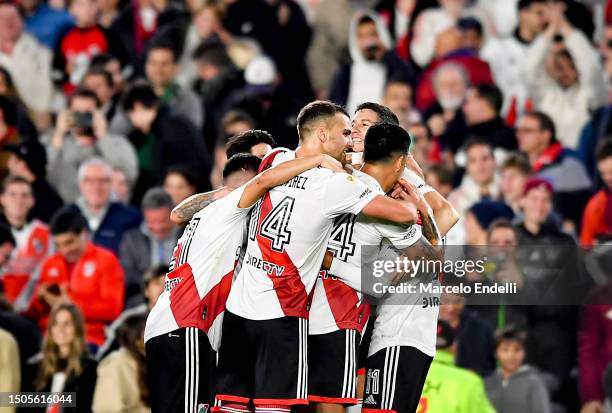 Nicolas De La Cruz of River Plate celebrates with teammates after scoring the team's first goal during a match between River Plate and Colon as part...