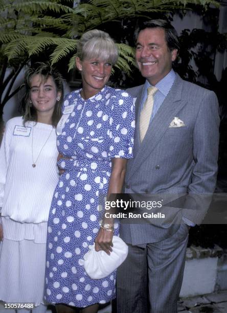 Linda Evans Family Photos and Premium High Res Pictures - Getty Images