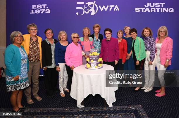 Ann Kiyomura-Hayashi, Penelope Moor, Pam Whytcross, Helen Gourlay, Rosie Casals, Ingrid Löfdahl Bentzer, Betty Stöve, Billie Jean King, Françoise...