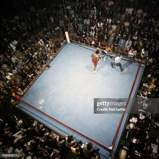 Jimmy Rondeau El Poliedro Photos and Premium High Res Pictures - Getty Images