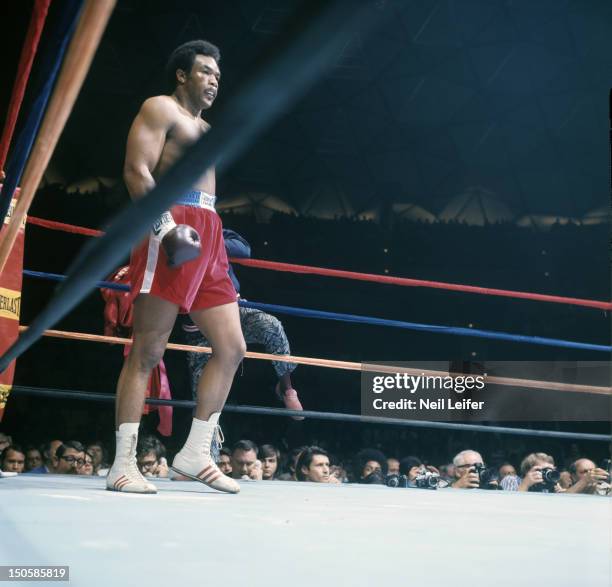 Jimmy Rondeau El Poliedro Photos and Premium High Res Pictures - Getty Images
