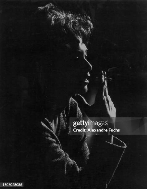 Actress Suzanne Pleshette seats at the set of the film '40 Pounds of Trouble', California 1962.