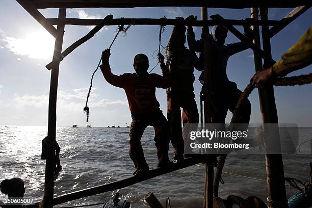 Mining Rafts 100 Bamboo Raft Indonesia Stock Photos, High-Res Pictures, and Images ...