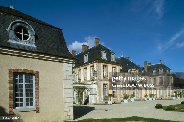 Chateau De La Motte Tilly Photos and Premium High Res Pictures - Getty ...