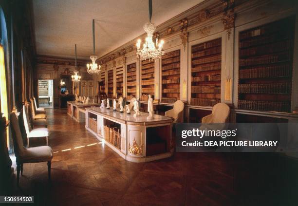 The library of Drottningholm Castle, begun in 1662, by architects Nicodemus Tessin the Elder and Nicodemus Tessin the Younger . Sweden.