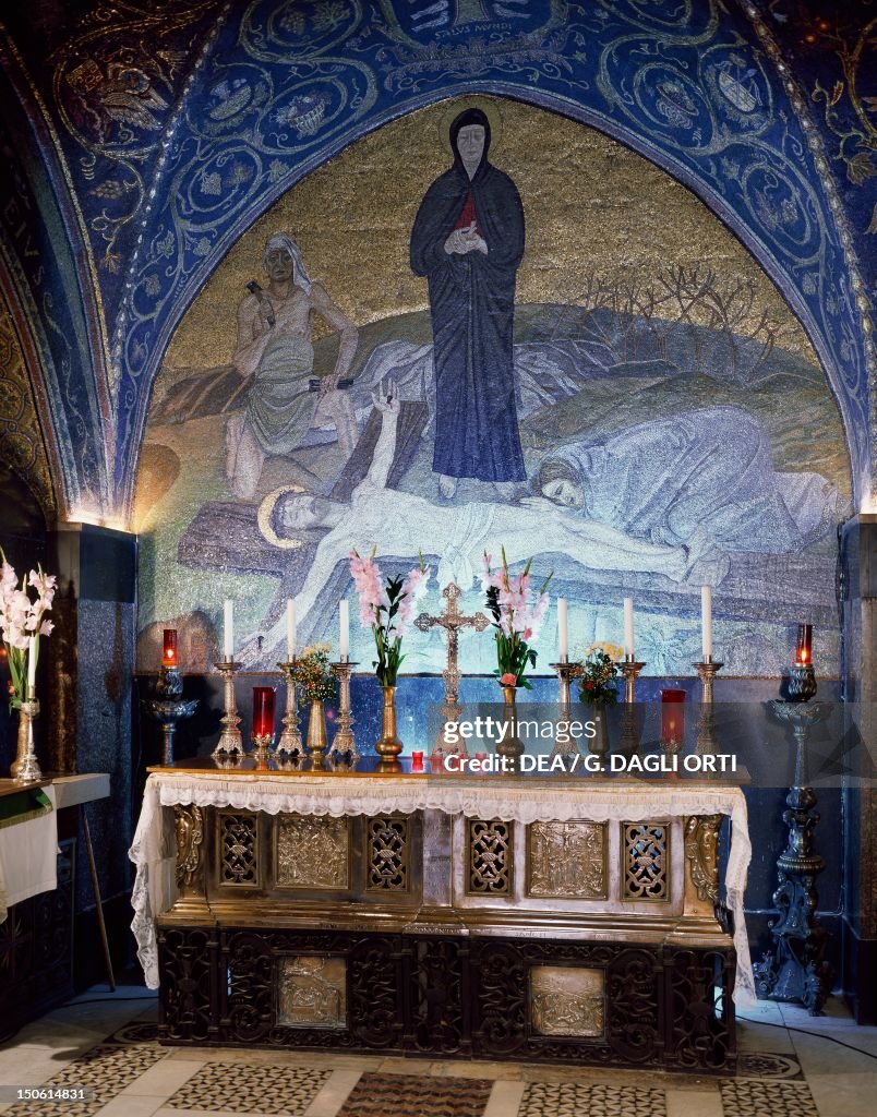 Chapel of the Crucifixion with Chifoglio mosaics