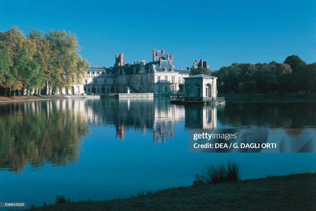 Chateau de Fontainebleau with carp pond