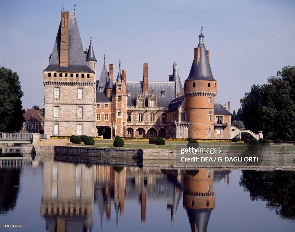 Chateau de Maintenon restored by Jean Cottereau