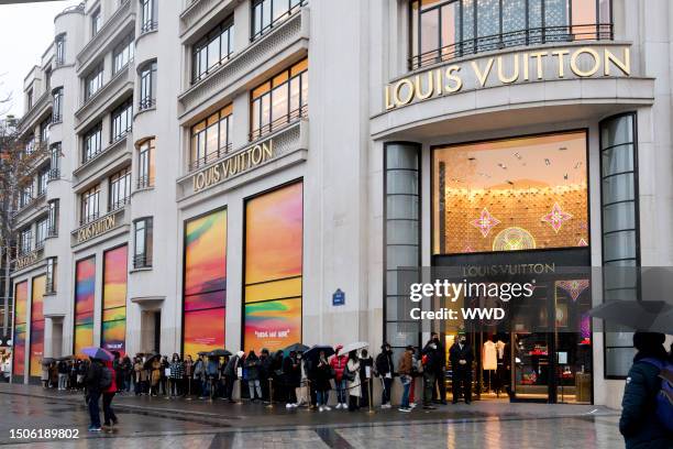 12,068 Louis Vuitton Store Stock Photos, High-Res Pictures, and Images -  Getty Images