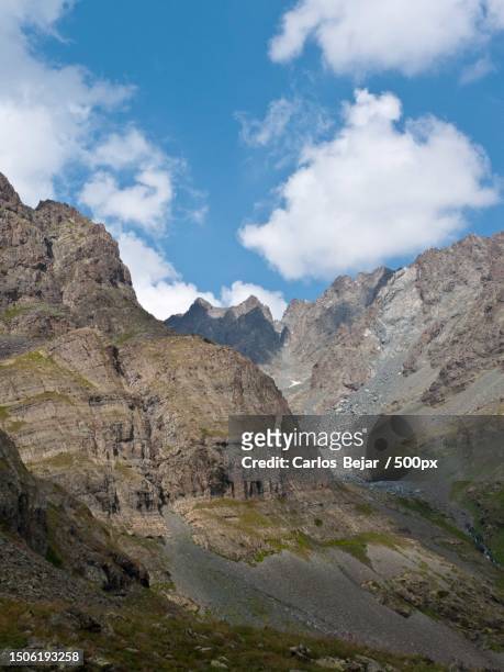 scenic view of mountains against sky - turquía stock-fotos und bilder