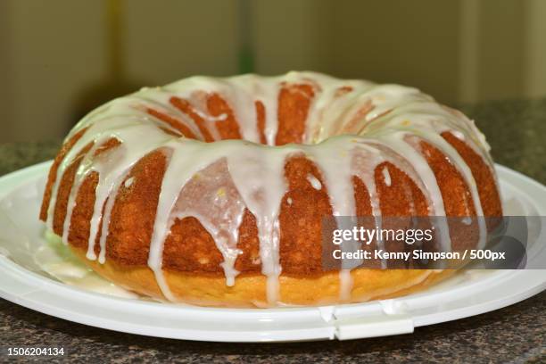 close-up of cake in plate on table,new brunswick,new jersey,united states,usa - new brunswick new jersey 個照片及圖片檔