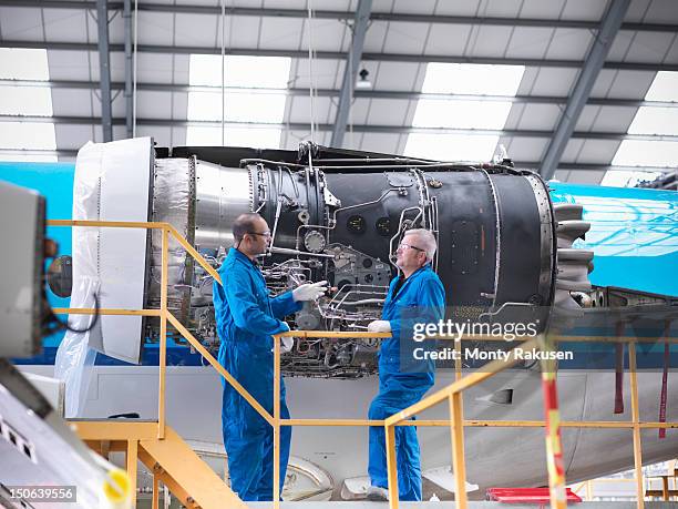 Jet Engine Side View Photos and Premium High Res Pictures - Getty Images