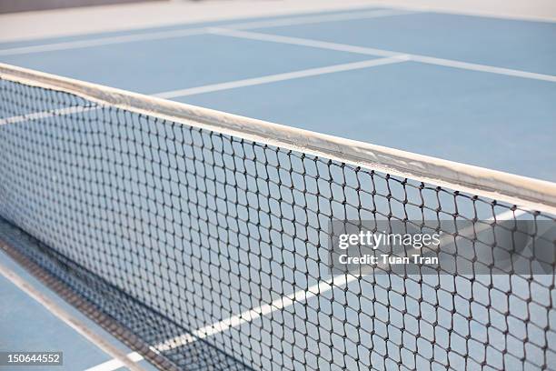 tennis court - tennisnetz stock-fotos und bilder