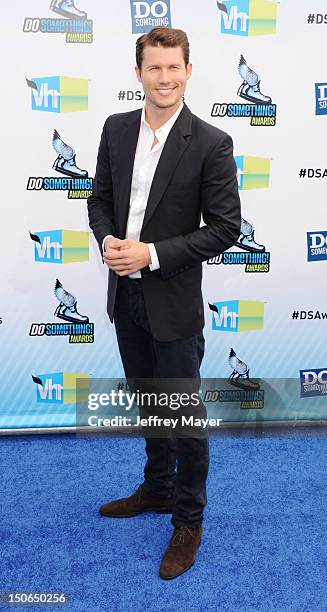 Jason Dundas arrives at the 2012 Do Something Awards at Barker Hangar on August 19, 2012 in Santa Monica, California.