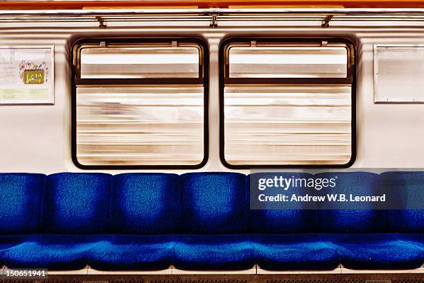 subway car - train interior fotografías e imágenes de stock