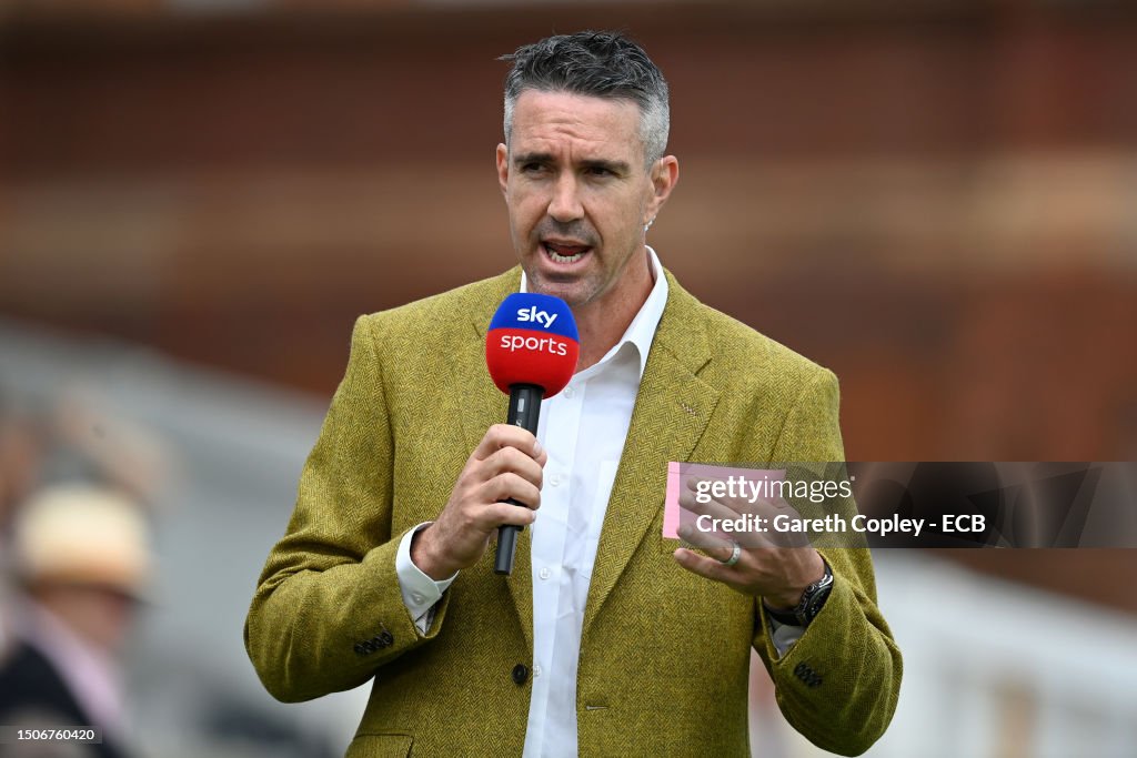 England v Australia - LV= Insurance Ashes 2nd Test Match: Day Three