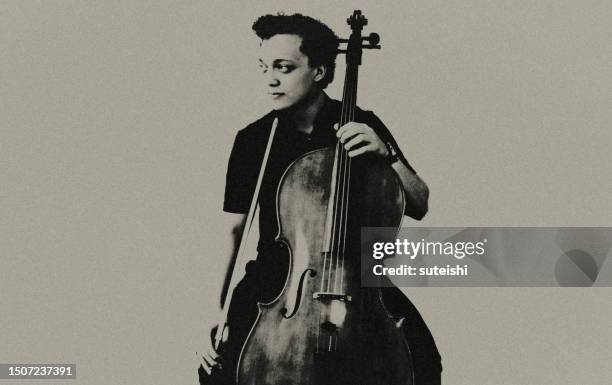 the cellist. - música de câmara barroca imagens e fotografias de stock