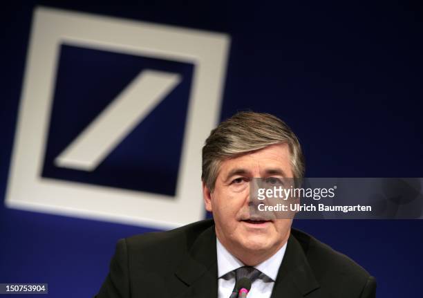 Josef ACKERMANN, CEO Chief executive officer of Deutsche Bank AG during the press conference.
