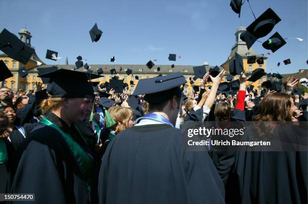 Germany Graduation 18,120 Graduation College Students Stock Photos, High-Res Pictures, and ...