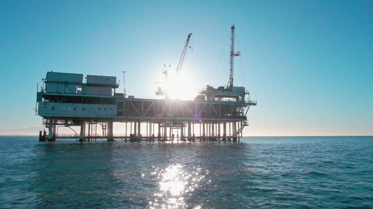 Distance Oil Rig 60 Drilling Rig Floor Stock Videos, Footage, & 4K Video Clips - Getty ...
