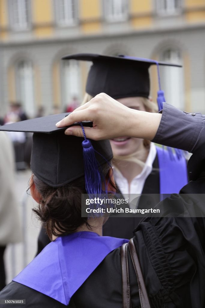 Celebration of the University Bonn: Graduates of the natural science faculty.