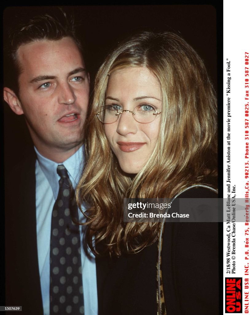 2/18/98 Westwood, Ca Matthew Perry and Jennifer Aniston at the movie premiere of "Kissing a Fool."