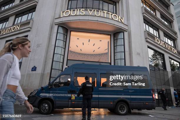 61,546 Louis Vuitton Media Stock Photos, High-Res Pictures, and