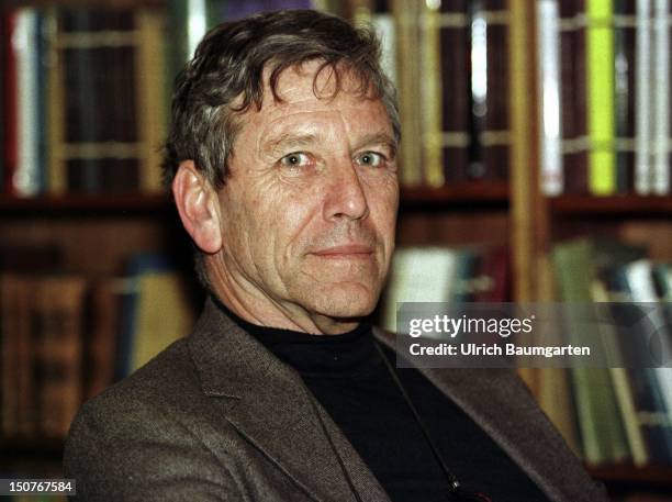 Amos OZ, israelian author.