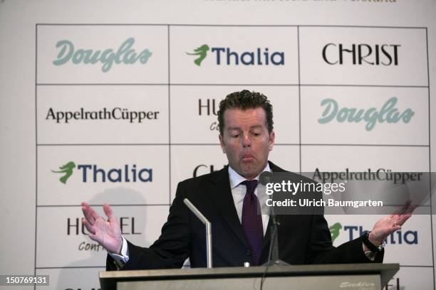 Duesseldorf, DR Henning Kreke, Chairman of the Board of Douglas Holding AG, during the annual press conference.