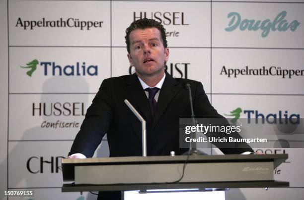 Duesseldorf, DR Henning Kreke, Chairman of the Board of Douglas Holding AG, during the annual press conference.
